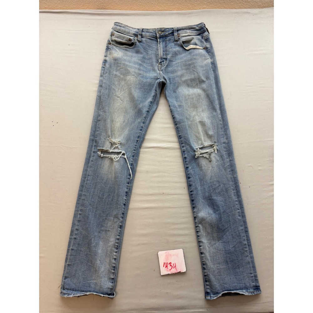 American Eagle Extreme Flex Slim Straight Distressed Jeans Light Wash 32x34